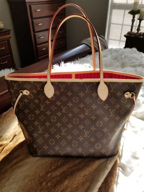 ar1169 louis vuitton are they fakeé|false Louis Vuitton.